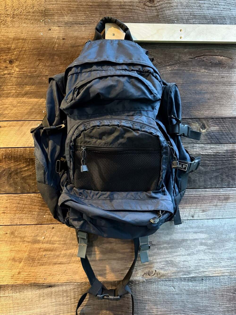 Gap Vintage Multi-Pocket Nylon Hiking Backpack